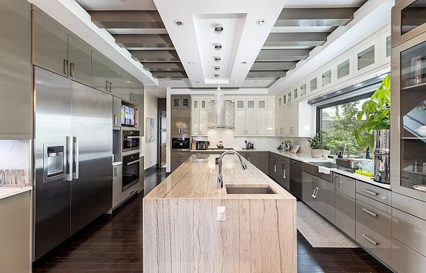 3521 Puget Drive Arbutus