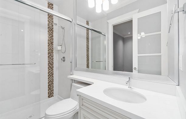 2216 W 21st Avenue Arbutus