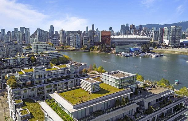 709 77 Walter Hardwick Avenue False Creek