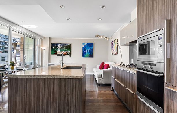 709 77 Walter Hardwick Avenue False Creek