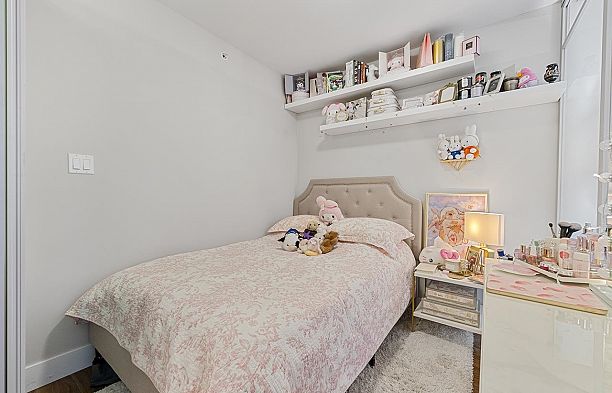 219 159 W 2nd Avenue False Creek