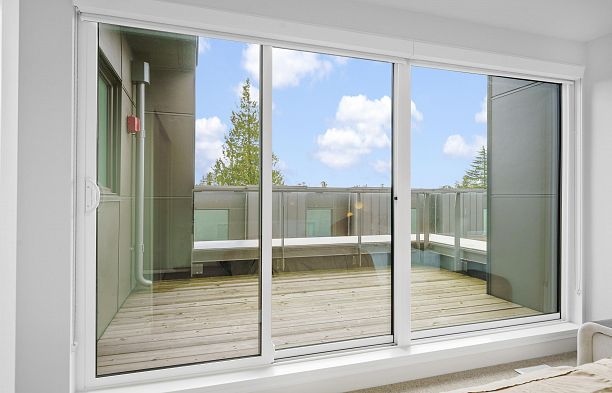 6816 Oak Street South Cambie
