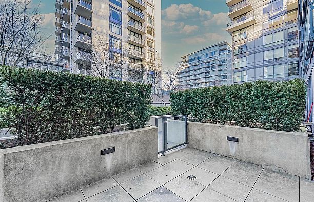 219 159 W 2nd Avenue False Creek