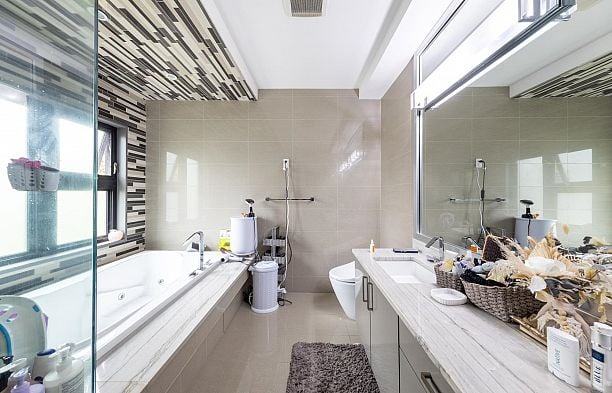 3521 Puget Drive Arbutus