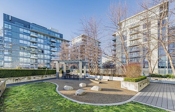 219 159 W 2nd Avenue False Creek