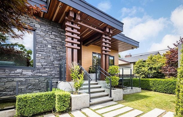 3521 Puget Drive Arbutus