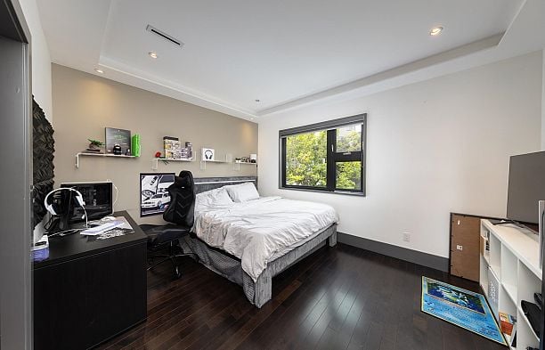 3521 Puget Drive Arbutus