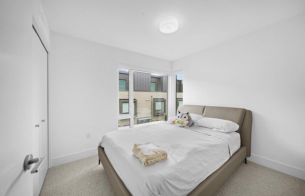 6816 Oak Street South Cambie
