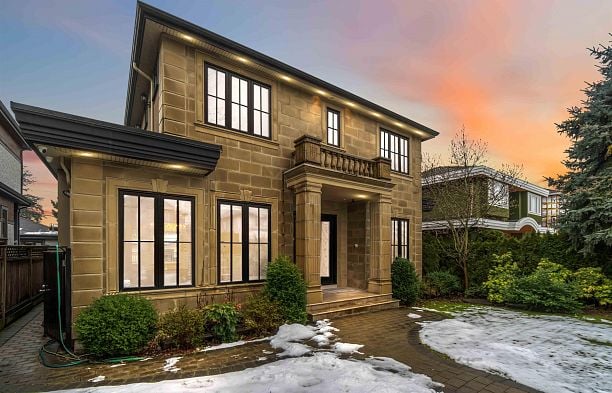 2216 W 21st Avenue Arbutus