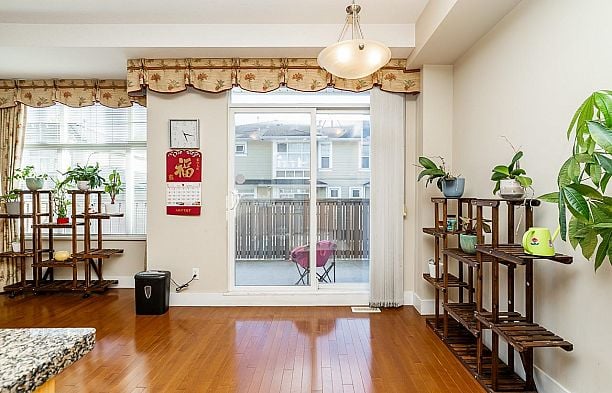 980 W 58th Avenue South Cambie