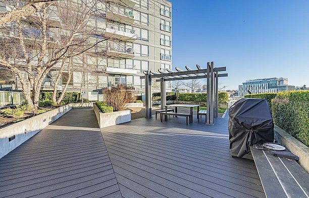 219 159 W 2nd Avenue False Creek