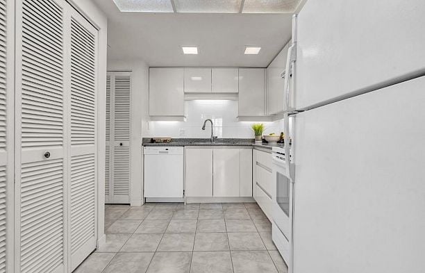 512 4900 Cartier Street Shaughnessy