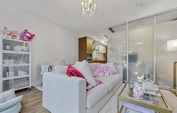 219 159 W 2nd Avenue False Creek