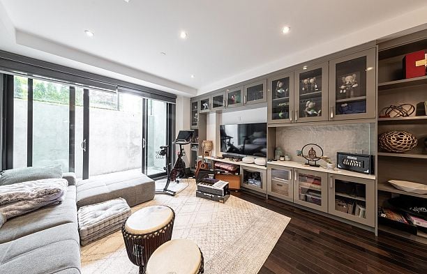 3521 Puget Drive Arbutus
