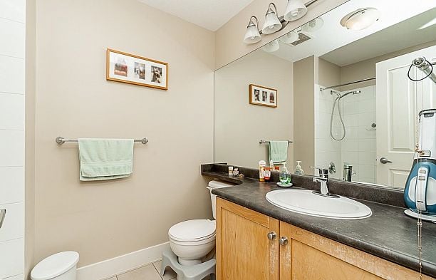 980 W 58th Avenue South Cambie