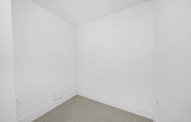6816 Oak Street South Cambie