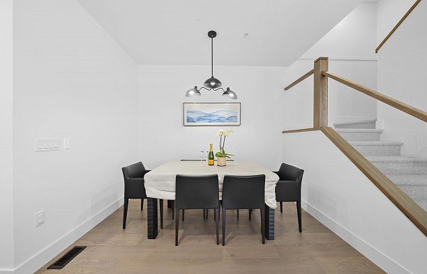 6816 Oak Street South Cambie
