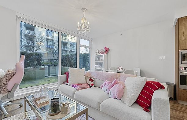 219 159 W 2nd Avenue False Creek