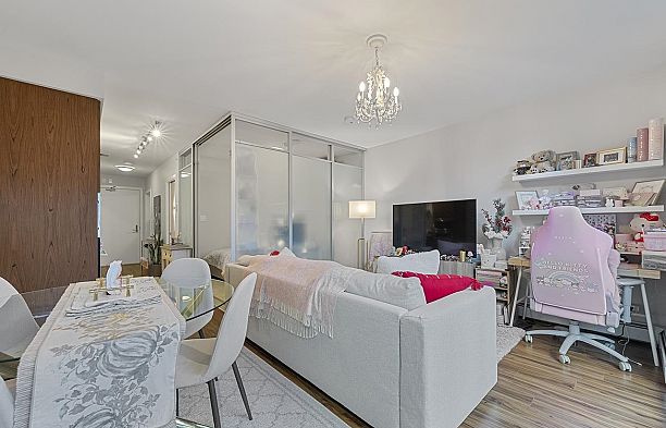 219 159 W 2nd Avenue False Creek