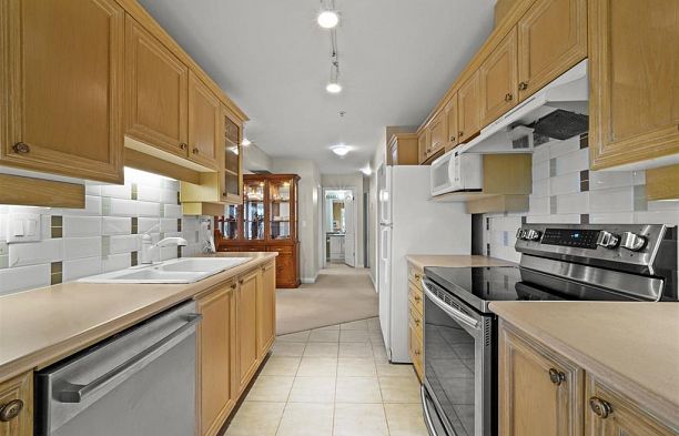 101 988 W 54th Avenue South Cambie