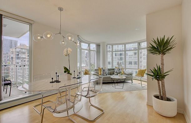 1205 1199 Marinaside Crescent Yaletown