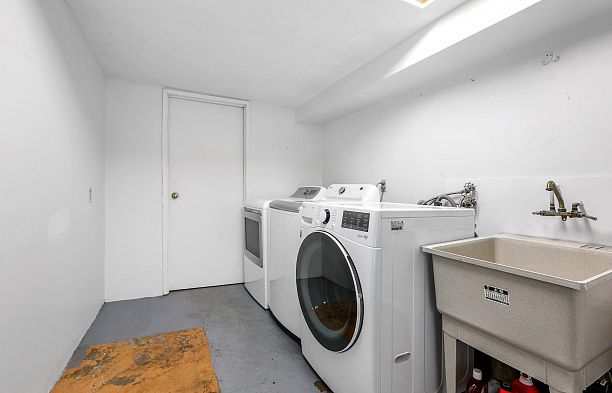 3962 W 22nd Avenue Dunbar