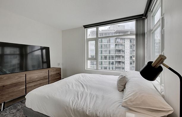1205 1199 Marinaside Crescent Yaletown