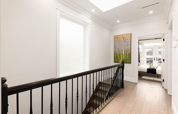 2984 W 31st Avenue MacKenzie Heights