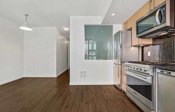 603 1708 Columbia Street False Creek