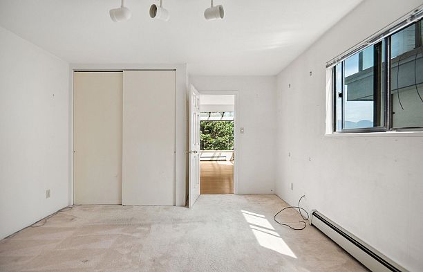 4409 West 5th Avenue Point Grey