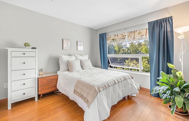 402 3161 W 4th Avenue Kitsilano