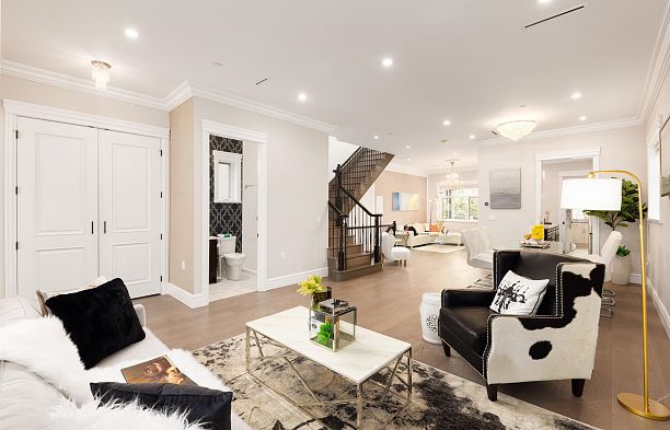 2984 W 31st Avenue MacKenzie Heights