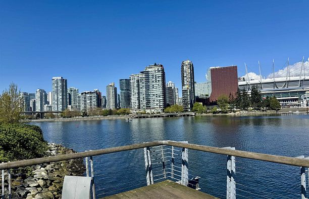 603 1708 Columbia Street False Creek