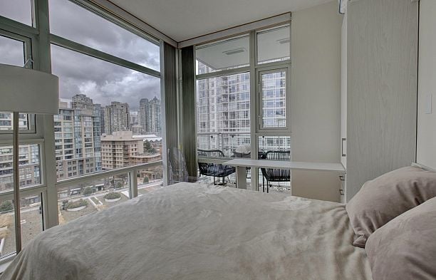 1205 1199 Marinaside Crescent Yaletown