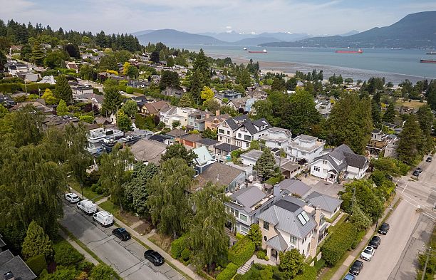 4409 West 5th Avenue Point Grey