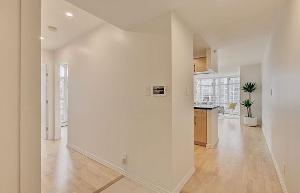 1205 1199 Marinaside Crescent Yaletown