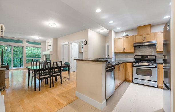 312 6328 Larkin Drive University VW