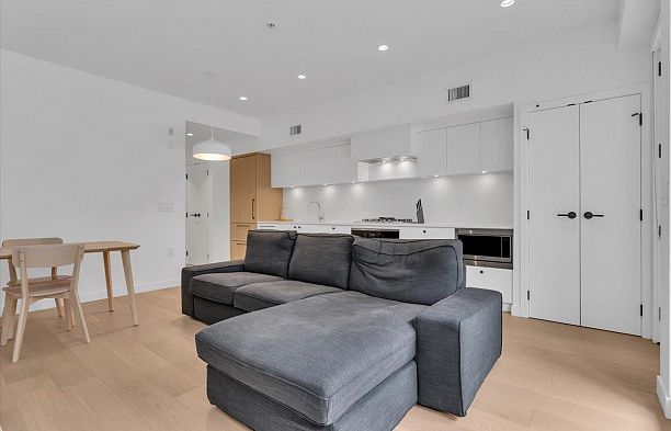 86 W King Edward Avenue Cambie