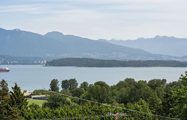 4409 West 5th Avenue Point Grey