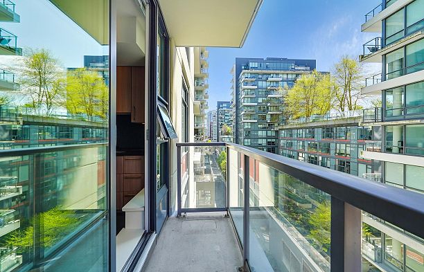 603 1708 Columbia Street False Creek