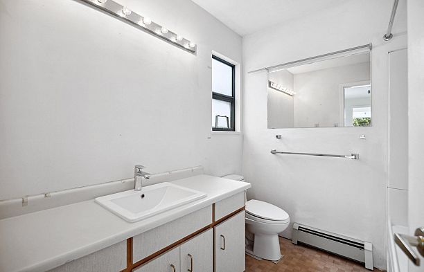 4409 West 5th Avenue Point Grey