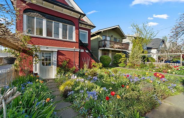 19 E 26th Avenue Main