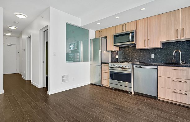 603 1708 Columbia Street False Creek