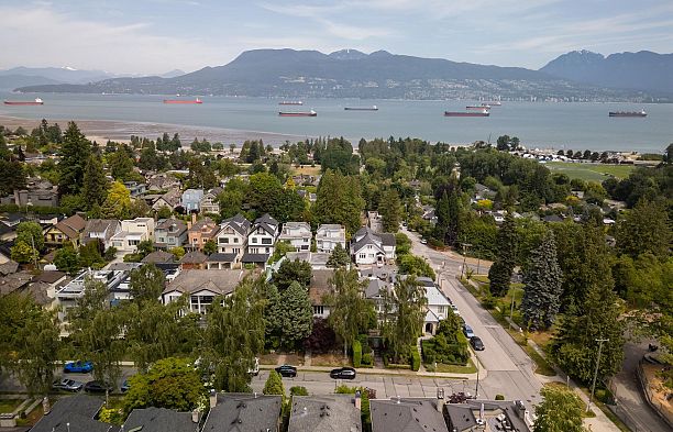 4409 West 5th Avenue Point Grey