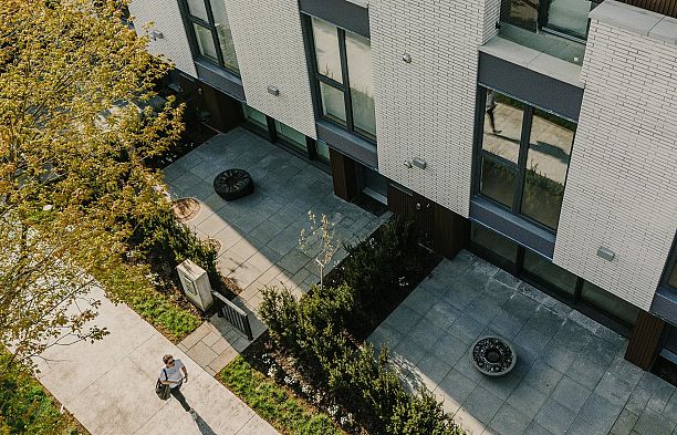 772 W 27th Avenue Cambie