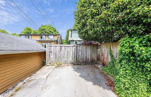3962 W 22nd Avenue Dunbar