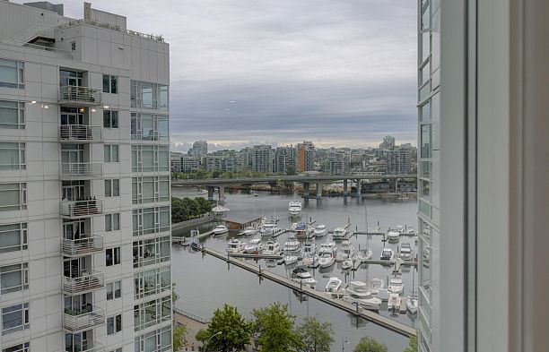 1205 1199 Marinaside Crescent Yaletown