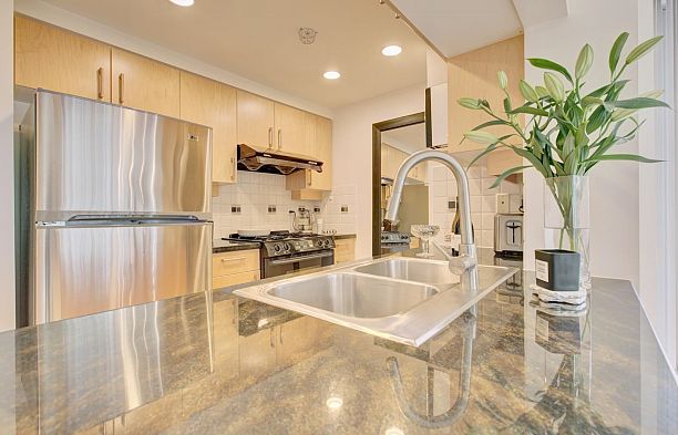 1205 1199 Marinaside Crescent Yaletown