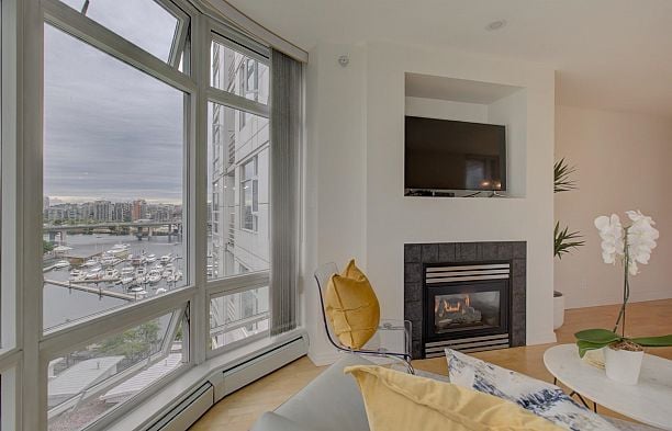 1205 1199 Marinaside Crescent Yaletown