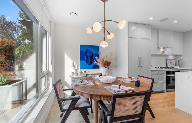 557 W 26th Avenue Cambie